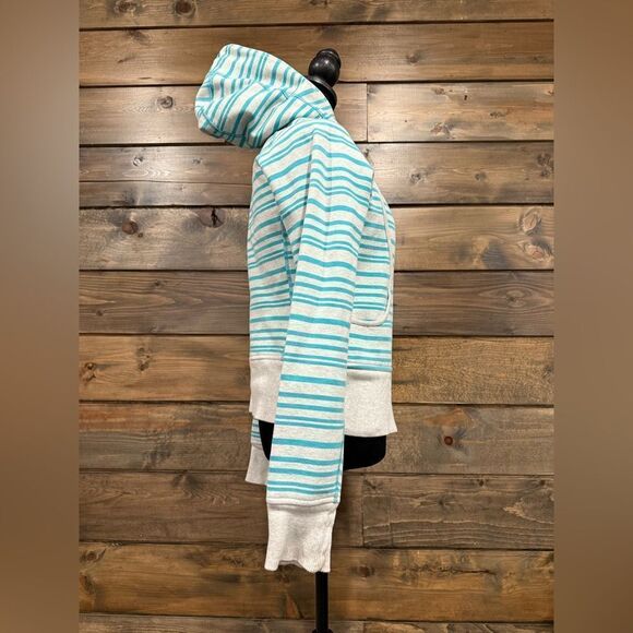 Lululemon Scuba Sweater​ - Picture 2 of 6